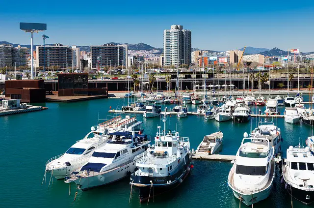 Las decisiones en Barcelona y Tánger restan argumentos para ampliar el Puerto de València