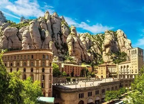 Full Day tour: Torres Cellars, Montserrat & Sitges