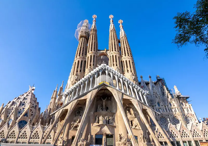 Sagrada Familia, Park Güell + city tour